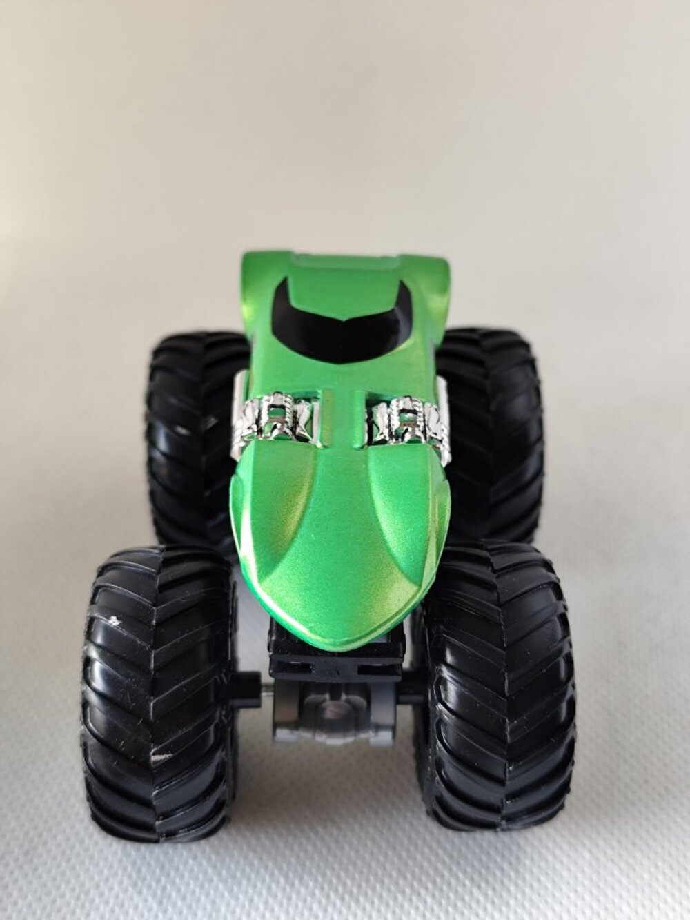 Hot Wheels Monster Trucks Green No 68